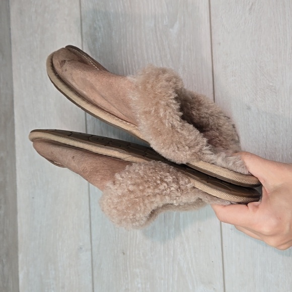 Ugg Australia Women Leather Sheepskin Slippers Flats shoes sz 9 - Picture 9 of 11